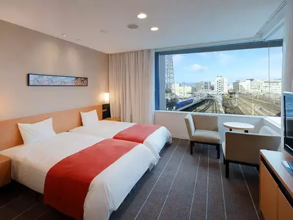 「夜の京都鉄博を貸切、宿泊は全室トレインビューのホテルで……都シティ 近鉄京都駅が鉄道ファン向けイベントを2月開催」の画像