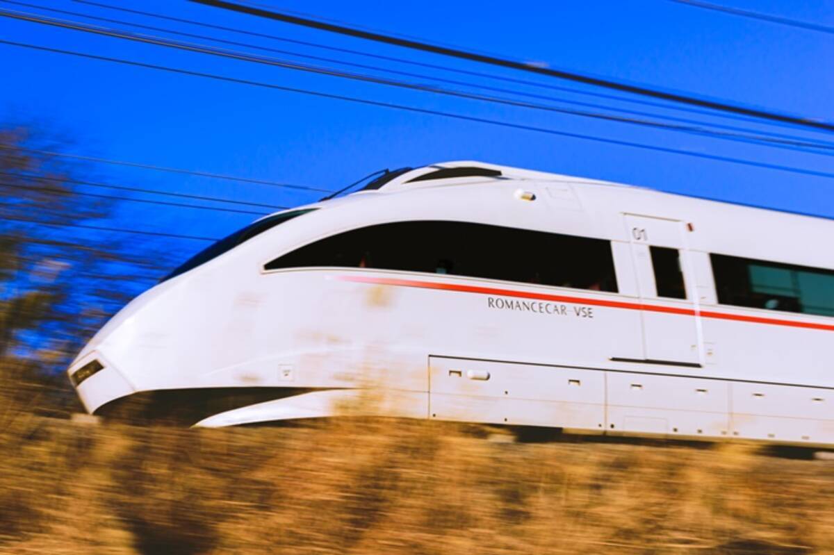 美品！小田急TRAINS限定品・VSE第2編成。カタログ・実車説明書完品 