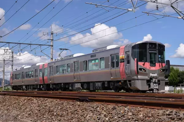 JR西日本227系「Urara」山陰本線乗り入れ開始！島根に「桃色の風」が吹く、3月14日ダイヤ改正で伯備線の風景が一新