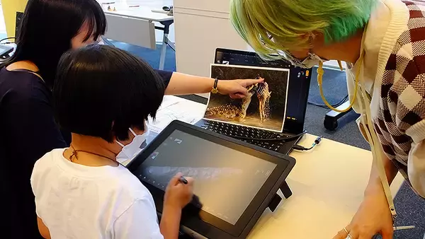 「小学生が3DCGを初体験！3Dデザイン界で活躍するクリエイターがワコム液タブとZBrushで躍動感の基礎を伝授」の画像
