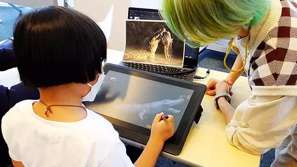 「小学生が3DCGを初体験！3Dデザイン界で活躍するクリエイターがワコム液タブとZBrushで躍動感の基礎を伝授」の画像
