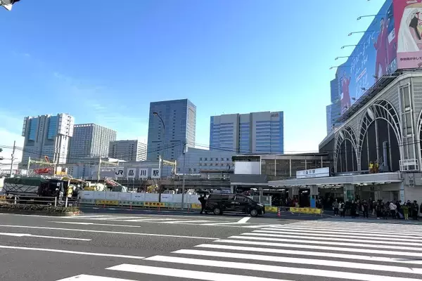 「終電から始発までの“4時間”で線路を消せ！NHK「解体キングダム」が京急品川駅の深夜工事に密着、11/22放送」の画像