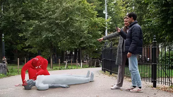 Snapchat スナップチャットで人命救助の手順が学べる！ Snap が心肺蘇生の基本的な手順を実演する新しいAR体験レンズを提供「救命技術を学ぶ絶好の機会」