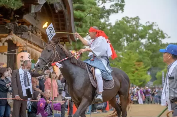 「岡山県の開運スポット5選【2026午年の初詣】馬ゆかりの最上稲荷や 桃太郎の吉備津神社など年末年始に行きたい神社仏閣まとめ（中国地方）」の画像