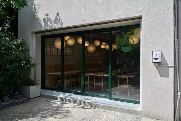 【浅草】二天門すぐ！「MATCHA MEIJIN Cafe」旗艦店オープンで楽しむ“静寂と本格抹茶”のひととき