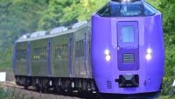 JALのCAが列車でおもてなし！「HOKKAIDO LOVE! ひとめぐり号」2026年もラベンダー編成で運行。鉄道×航空のプロが贈る極上の旅