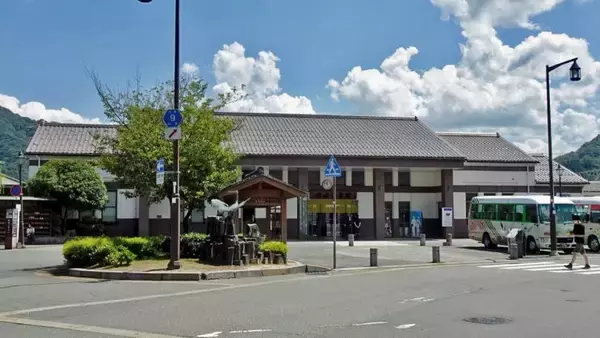 ハチの死骸が何なのよ？【木造駅舎カタログ】山陰本線45/146　城崎温泉駅