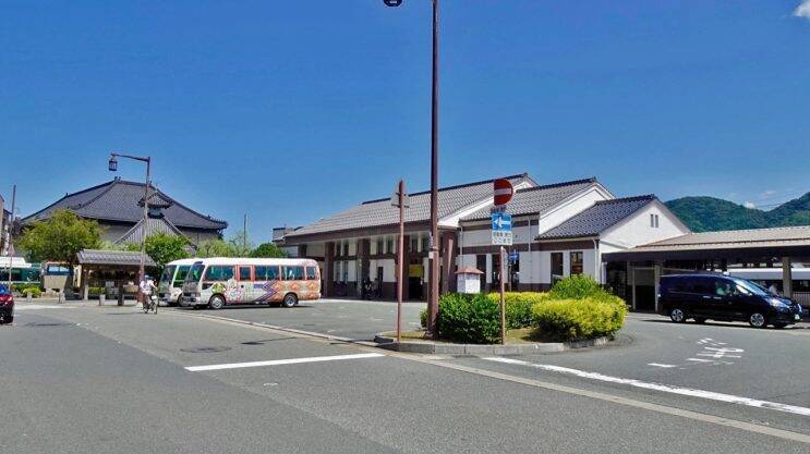 ハチの死骸が何なのよ？【木造駅舎カタログ】山陰本線45/146　城崎温泉駅