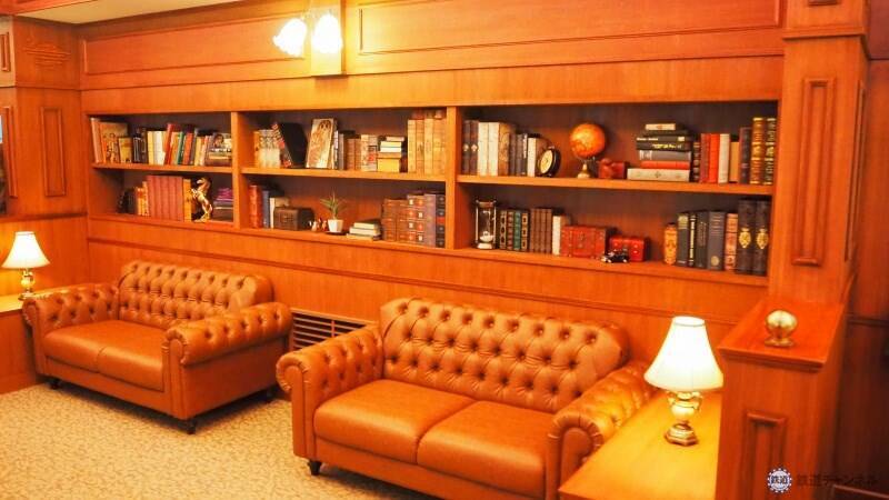 西武園ゆうえんちに「黄昏号」あらわる！　昭和の食堂車をイメージした豪華なレストラン　その隠れたこだわりを解説