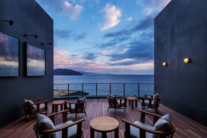 桜が目の前に迫る特等席！ 伊豆の桜名所を巡るオープンバスツアー【2026春】星野リゾート「界」で 究極のお花見体験 3/27開始