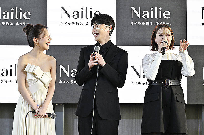 Nailie ネイリー がいま大注目の人気デザインやネイリストを発表、村重杏奈＆よしミチ姉弟が BEST NAIL ICON 2024 に！ 気になる最新3大ネイルトレンドもここでチェック