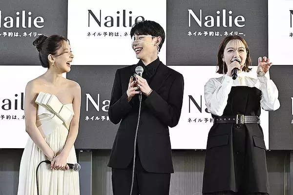 「Nailie ネイリー がいま大注目の人気デザインやネイリストを発表、村重杏奈＆よしミチ姉弟が BEST NAIL ICON 2024 に！ 気になる最新3大ネイルトレンドもここでチェック」の画像