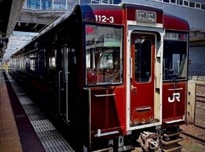 劇的ミステリートレイン「新庄行き 異世界列車」が10月走る　舞台は陸羽東線の「快速湯けむり号」