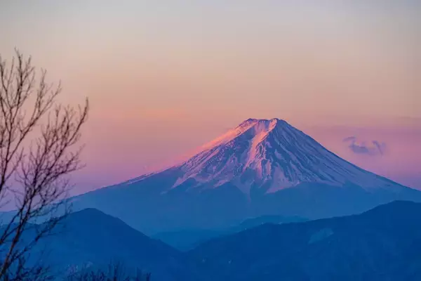 「東京都内の初日の出スポット10選！ 都心の名所から飛行機や富士山ビュー、登山スポットまでおすすめ情報まとめ【2025-2026年版】」の画像