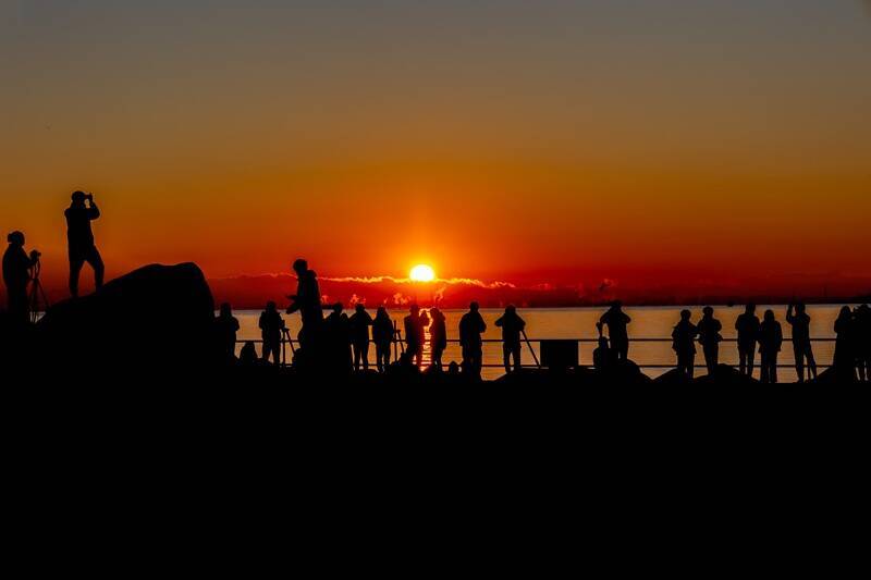 東京都内の初日の出スポット10選！ 都心の名所から飛行機や富士山ビュー、登山スポットまでおすすめ情報まとめ【2025-2026年版】