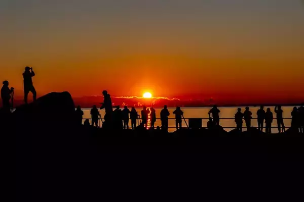 「東京都内の初日の出スポット10選！ 都心の名所から飛行機や富士山ビュー、登山スポットまでおすすめ情報まとめ【2025-2026年版】」の画像