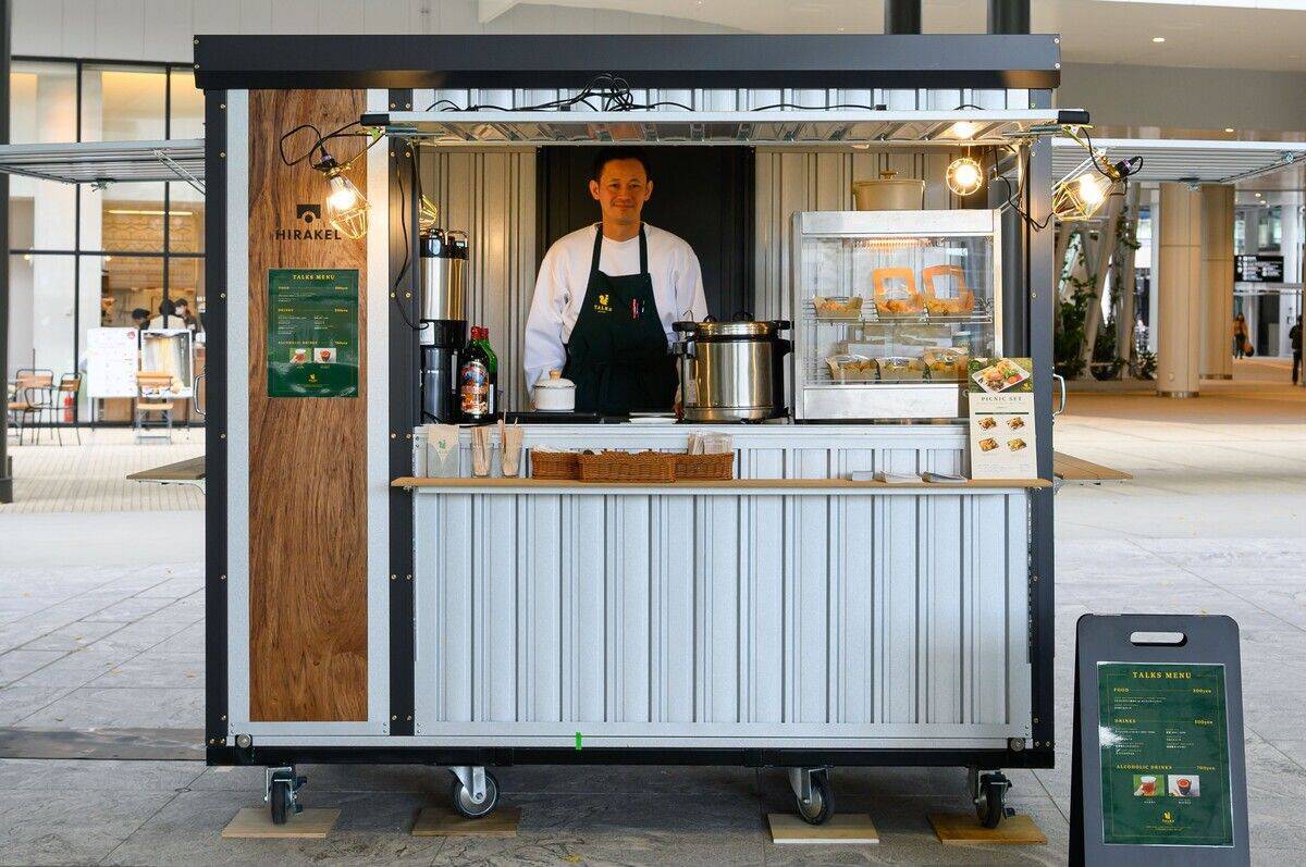 梅田のど真ん中で足湯も？「グラングリーン大阪」初の冬イベント開幕！巨大透明ドーム＆焚き火モニュメントが出現！（大阪駅）