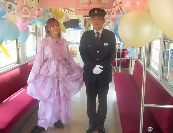 「「レトロな小旅行が楽しい」デビュー10周年のきゃりーさん、コラボ車両が走る銚電に乗車　駅で謝罪会見!?【コラム】」の画像