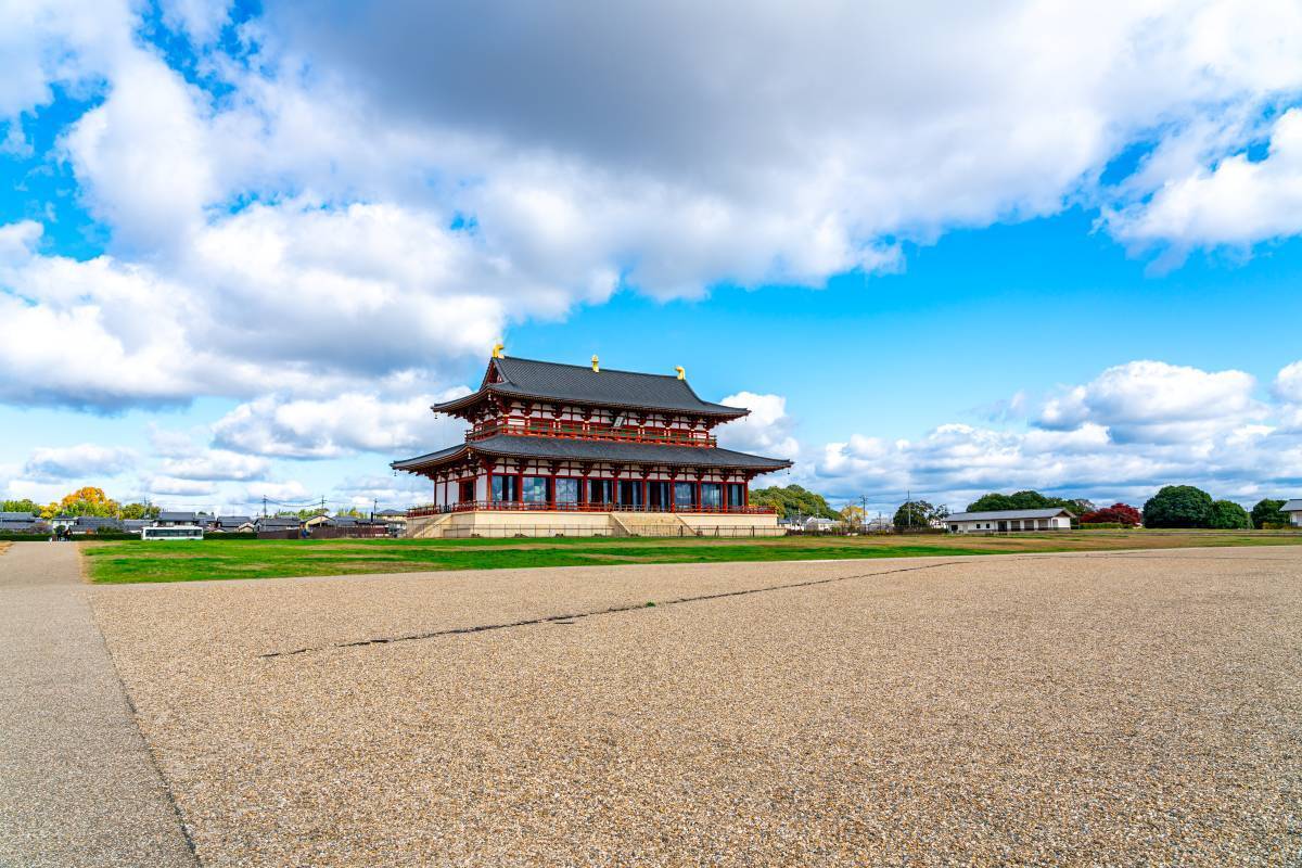 【秋の奈良へ行こう】定番＆穴場観光のおすすめ混雑回避ルート！夜間拝観･紅葉･QuizKnock謎解きなど2025年秋の情報をお届け