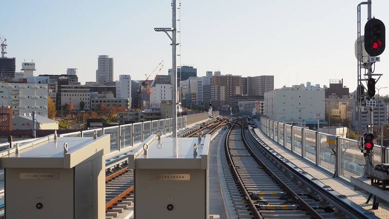 北大阪急行、延伸線のレールが1本につながる……新駅「箕面萱野」でレール締結式　開業は来年3月