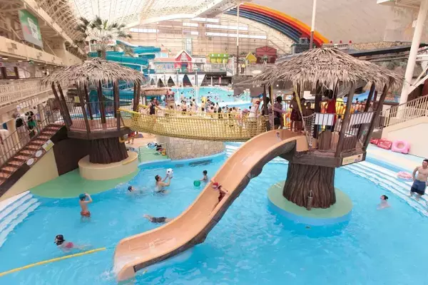 「「都心から2時間のハワイ」スパリゾートハワイアンズが劇的進化！4人部屋 新客室やショーのリニューアルも！歴史を振り返りつつご紹介」の画像