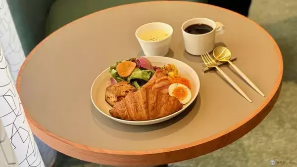 「【星野リゾート】OMO7横浜が4/21開業！ 村野藤吾建築「旧横浜市庁舎」を再生、日本初“パン飲み”ベーカリーやハマスタビュー絶景テラスの全貌」の画像