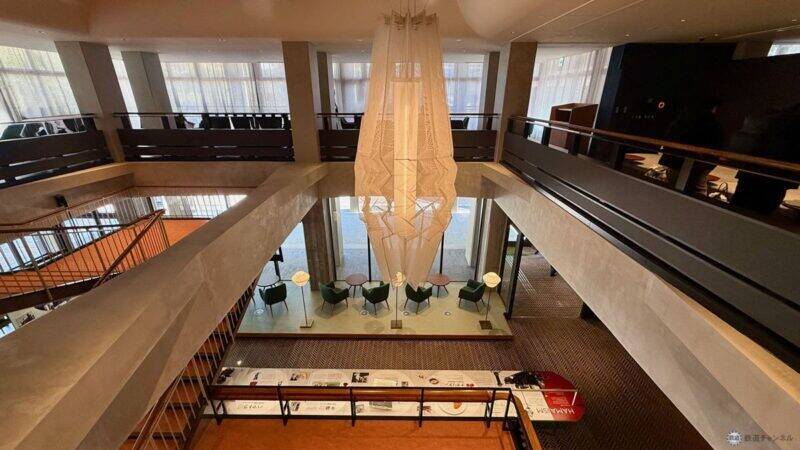 【星野リゾート】OMO7横浜が4/21開業！ 村野藤吾建築「旧横浜市庁舎」を再生、日本初“パン飲み”ベーカリーやハマスタビュー絶景テラスの全貌