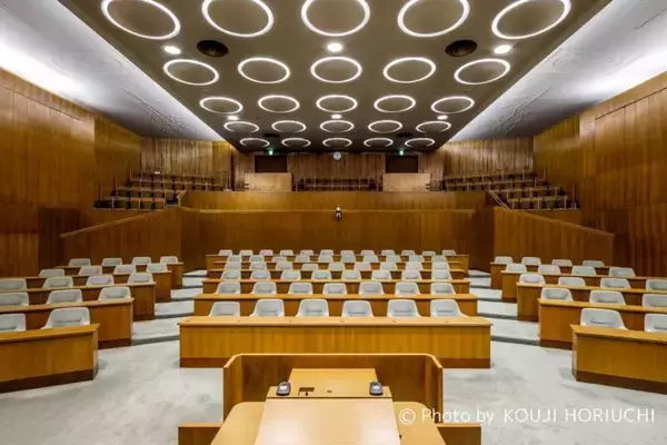 「【星野リゾート】OMO7横浜が4/21開業！ 村野藤吾建築「旧横浜市庁舎」を再生、日本初“パン飲み”ベーカリーやハマスタビュー絶景テラスの全貌」の画像