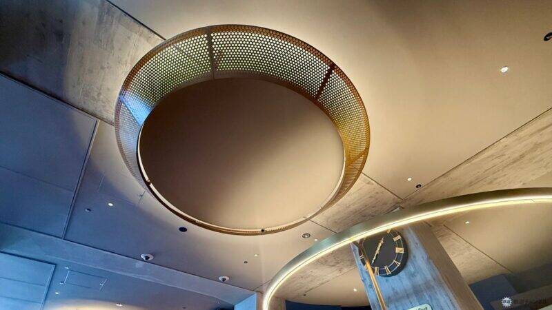 【星野リゾート】OMO7横浜が4/21開業！ 村野藤吾建築「旧横浜市庁舎」を再生、日本初“パン飲み”ベーカリーやハマスタビュー絶景テラスの全貌