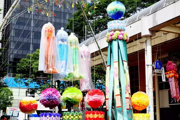 「東京から新幹線で約90分「仙台七夕まつり」完全ガイド！ 歴史から花火大会の楽しみ方、東北3大夏まつりハシゴ旅まで徹底解説(2026年版)」の画像