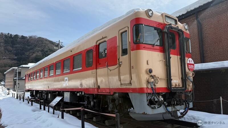 【敦賀駅編】敦賀・若狭エリアを巡る冬の福井旅 「鉄道と港のまち」敦賀はどんな街？ 気動車も鉄道ジオラマもある「敦賀赤レンガ倉庫」へ