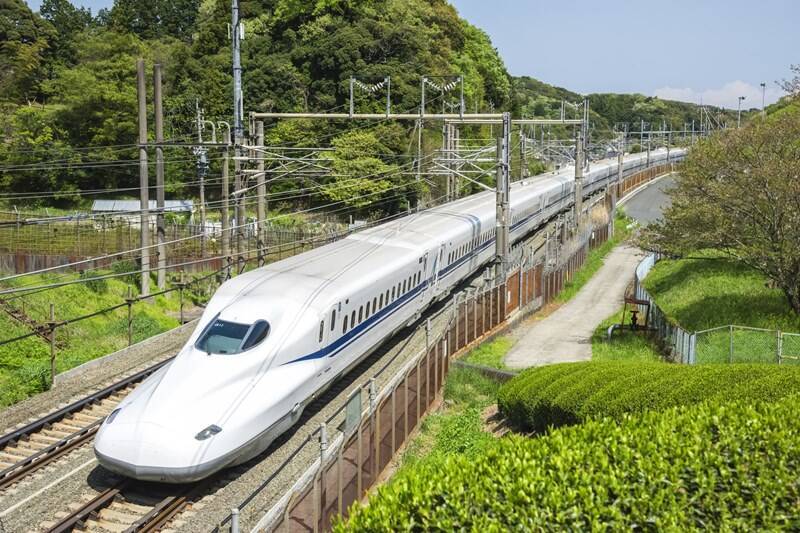 【敦賀駅編】敦賀・若狭エリアを巡る冬の福井旅 「鉄道と港のまち」敦賀はどんな街？ 気動車も鉄道ジオラマもある「敦賀赤レンガ倉庫」へ