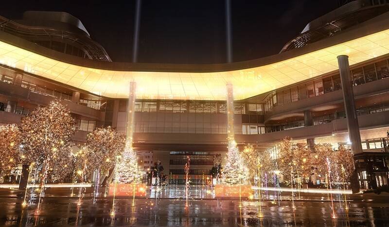 高輪ゲートウェイシティで初のクリスマスイベント開催！ イルミネーションや噴水ショー、限定グルメも登場！（11/29～12/25）