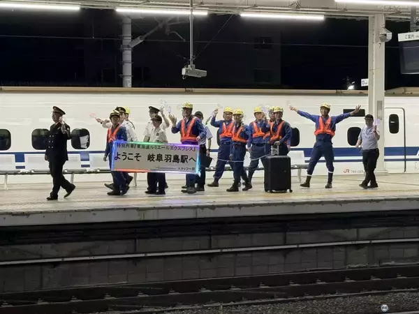 「【乗車記】実質夜行？話題沸騰の新幹線「東海道ルミエールエクスプレス」に乗車してみた　東京22時発、京都・新大阪に6時台着　見どころは岐阜羽島の素晴らし過ぎる朝」の画像