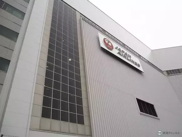 「大人気 JALの工場見学「JAL SKY MUSEUM」4年ぶりに予約枠の拡大などリニューアル！変更点や見どころ･アクセス･予約方法を解説」の画像