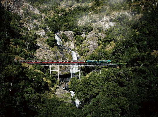 乗ってみたい海外列車ランキング発表！北欧の寝台特急やスイス絶景路線の魅力
