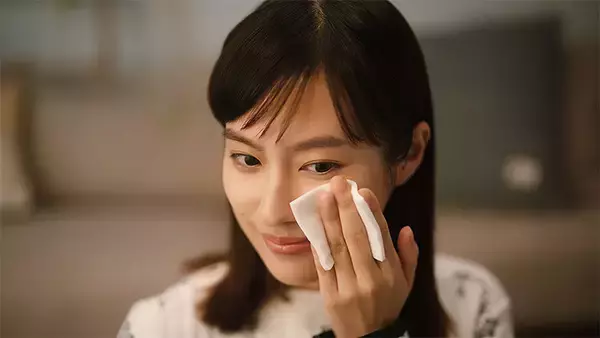 「IPSA イプサ「#素肌からわたしの自信をつくろう」始動、恒松祐里の最新映像に注目！ オフィス内 IPSA no NIWA を初公開するイベントも開催」の画像