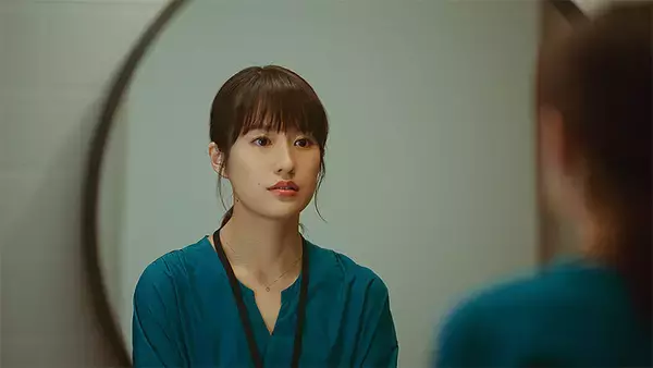 「IPSA イプサ「#素肌からわたしの自信をつくろう」始動、恒松祐里の最新映像に注目！ オフィス内 IPSA no NIWA を初公開するイベントも開催」の画像