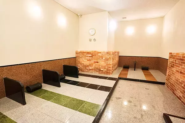 「JR中央線 武蔵小金井駅 高架下に極楽湯空間「RAKU SPA Station 武蔵小金井」12/5 OPEN！ 電車の足音と半露天風呂 サウナ 岩盤浴 レストラン  コワーキングスペース　オンもオフもここで何時間でも過ごせる♪」の画像