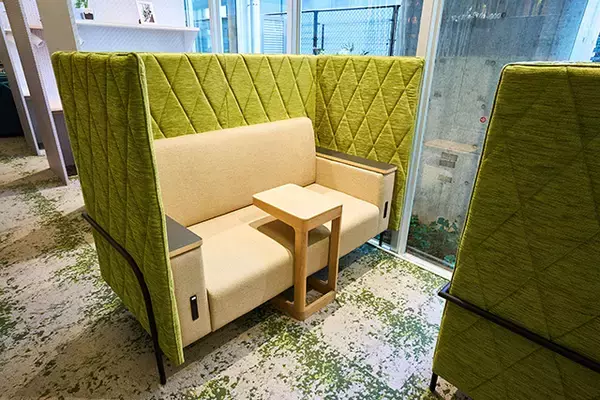 「JR中央線 武蔵小金井駅 高架下に極楽湯空間「RAKU SPA Station 武蔵小金井」12/5 OPEN！ 電車の足音と半露天風呂 サウナ 岩盤浴 レストラン  コワーキングスペース　オンもオフもここで何時間でも過ごせる♪」の画像