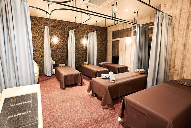 JR中央線 武蔵小金井駅 高架下に極楽湯空間「RAKU SPA Station 武蔵小金井」12/5 OPEN！ 電車の足音と半露天風呂 サウナ 岩盤浴 レストラン  コワーキングスペース　オンもオフもここで何時間でも過ごせる♪