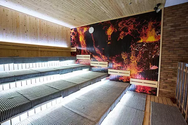 「JR中央線 武蔵小金井駅 高架下に極楽湯空間「RAKU SPA Station 武蔵小金井」12/5 OPEN！ 電車の足音と半露天風呂 サウナ 岩盤浴 レストラン  コワーキングスペース　オンもオフもここで何時間でも過ごせる♪」の画像