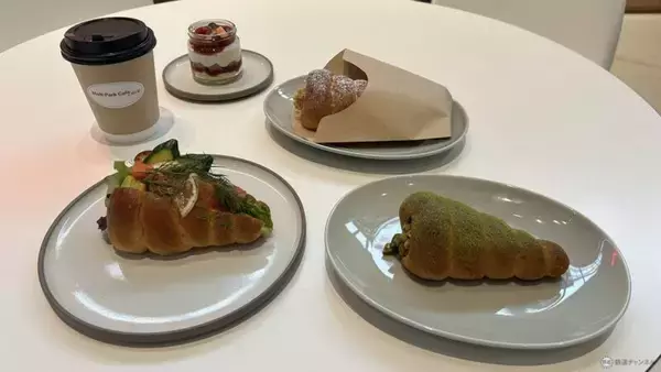 「高輪ゲートウェイシティ文化拠点「MoN Takanawa」レポ【3/28開業】 隈研吾建築の外装デザインや鉄道ビューの絶景、限定グルメまで紹介」の画像