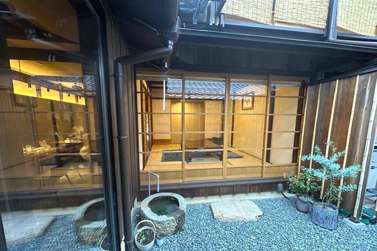 福井なのにゴリゴリ関西弁？ 800年生きる人魚伝説、レトロ建築の町並み「小浜西組」、町屋カフェで非日常を！週末観光に最適な小浜の歩き方