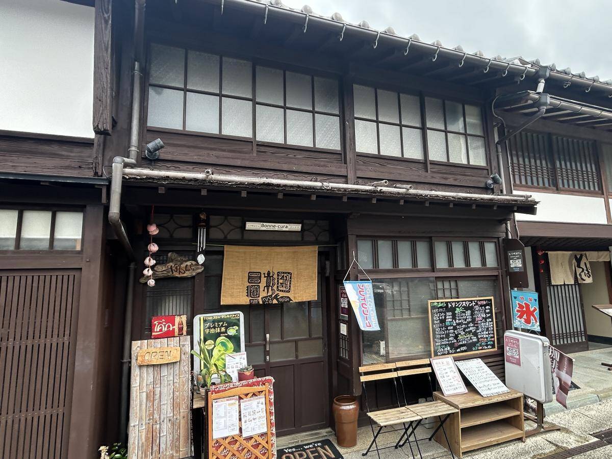 福井なのにゴリゴリ関西弁？ 800年生きる人魚伝説、レトロ建築の町並み「小浜西組」、町屋カフェで非日常を！週末観光に最適な小浜の歩き方