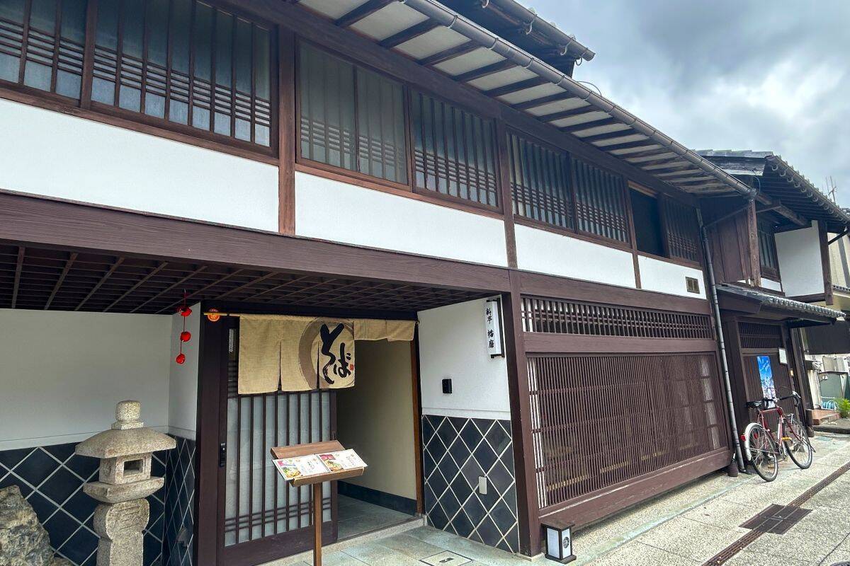 福井なのにゴリゴリ関西弁？ 800年生きる人魚伝説、レトロ建築の町並み「小浜西組」、町屋カフェで非日常を！週末観光に最適な小浜の歩き方