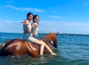 えっ、馬と一緒に海に入れるの？ 都心から1時間で叶う三浦半島「メリハリ旅」絶景・グルメ・極上リゾートホテルまで週末に非日常体験を！
