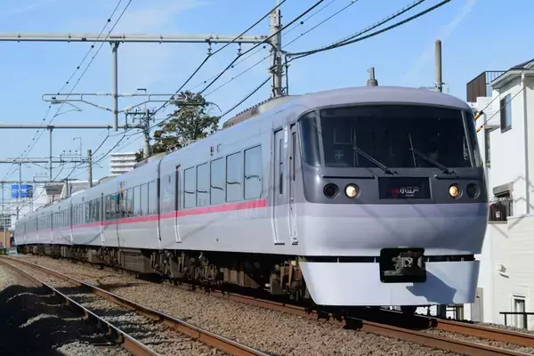 西武鉄道「ビール特急2026」運行！ 10000系レッドアローが“走るビアガーデン”に！ 辻発彦氏ら出演の野球応援列車も登場 予約方法・価格まとめ