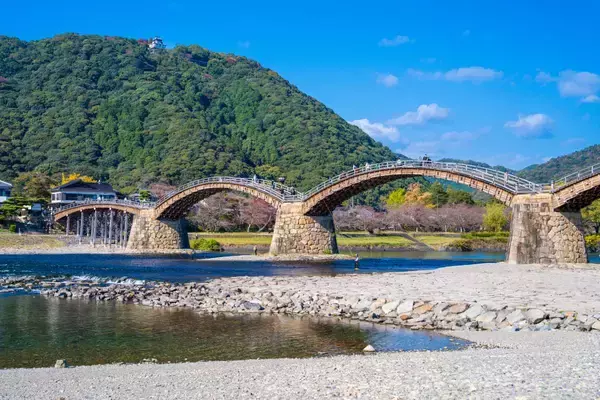 「観光列車「はなあかり」秋は新山口～岩国を初走行！きっぷはいつから買える？全20日間の運転日･時刻表と土日の運休日を解説」の画像