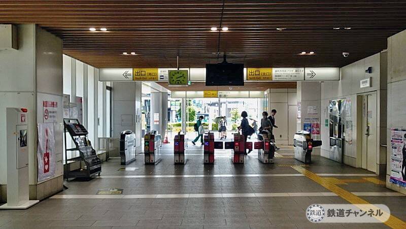 とてもモダンな駅前です【駅ぶら】06京王電鉄　京王線095